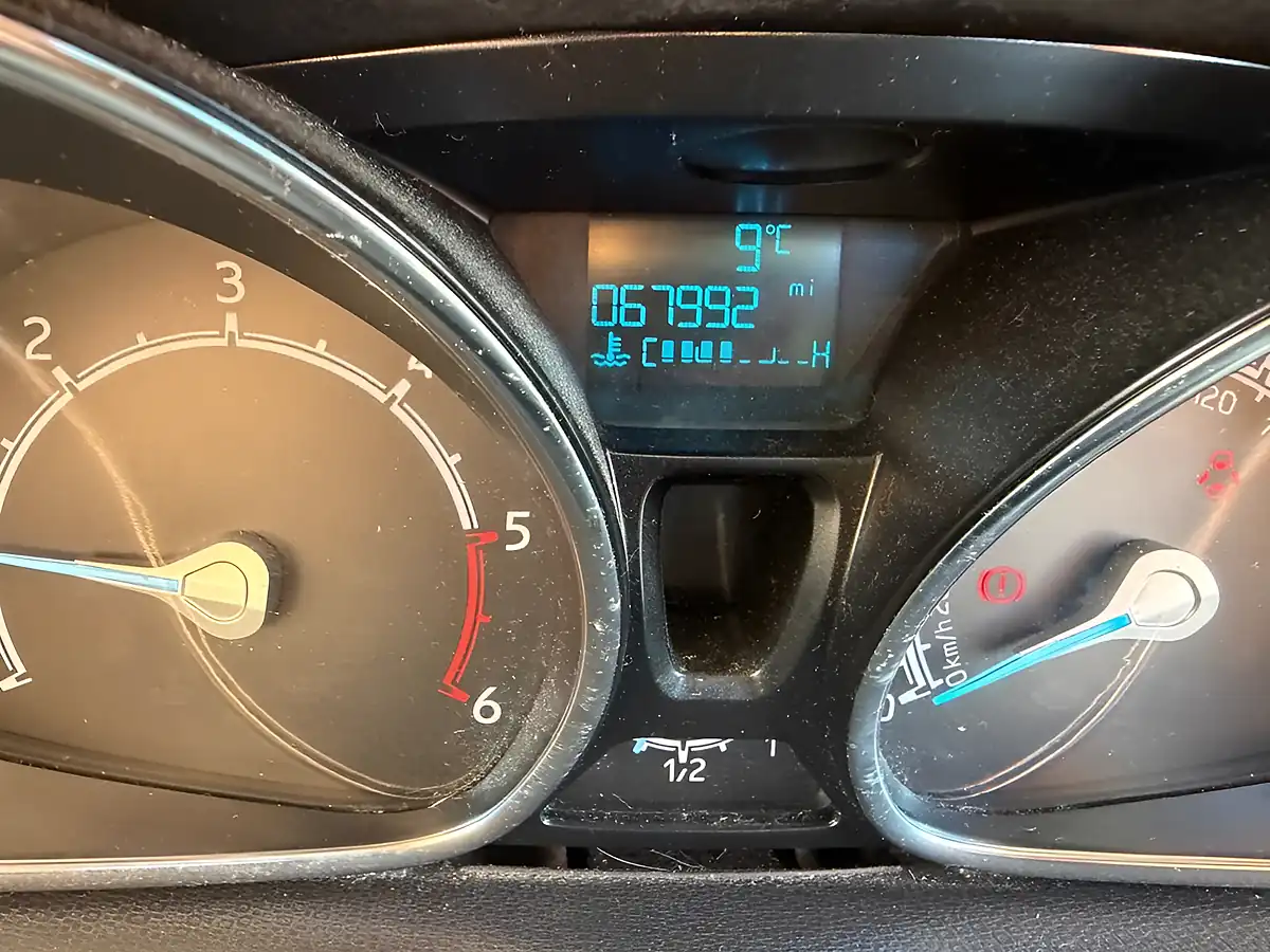 Used 2016 Ford Ecosport Zetec Black - Interior and Exterior details 18