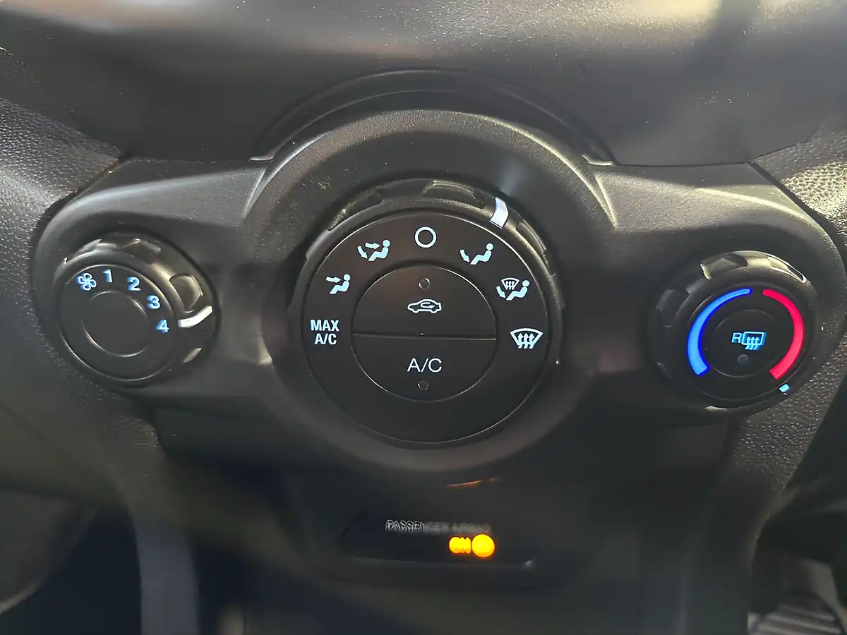 Used 2016 Ford Ecosport Zetec Blue - Interior and Exterior details 11