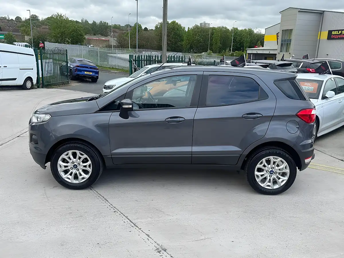 Used 2016 Ford Ecosport Zetec Grey - Interior and Exterior details 8