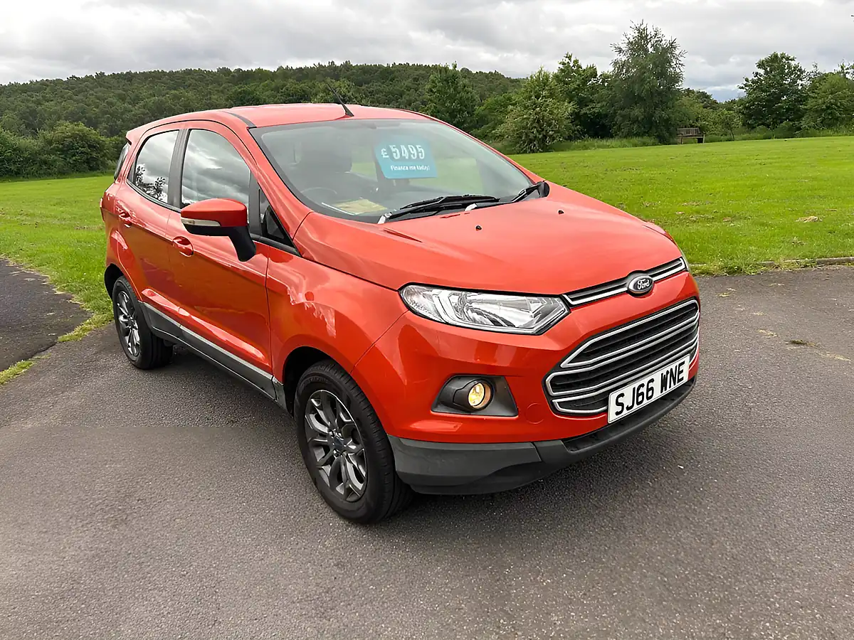 Used 2016 Ford Ecosport Zetec Red - Front View