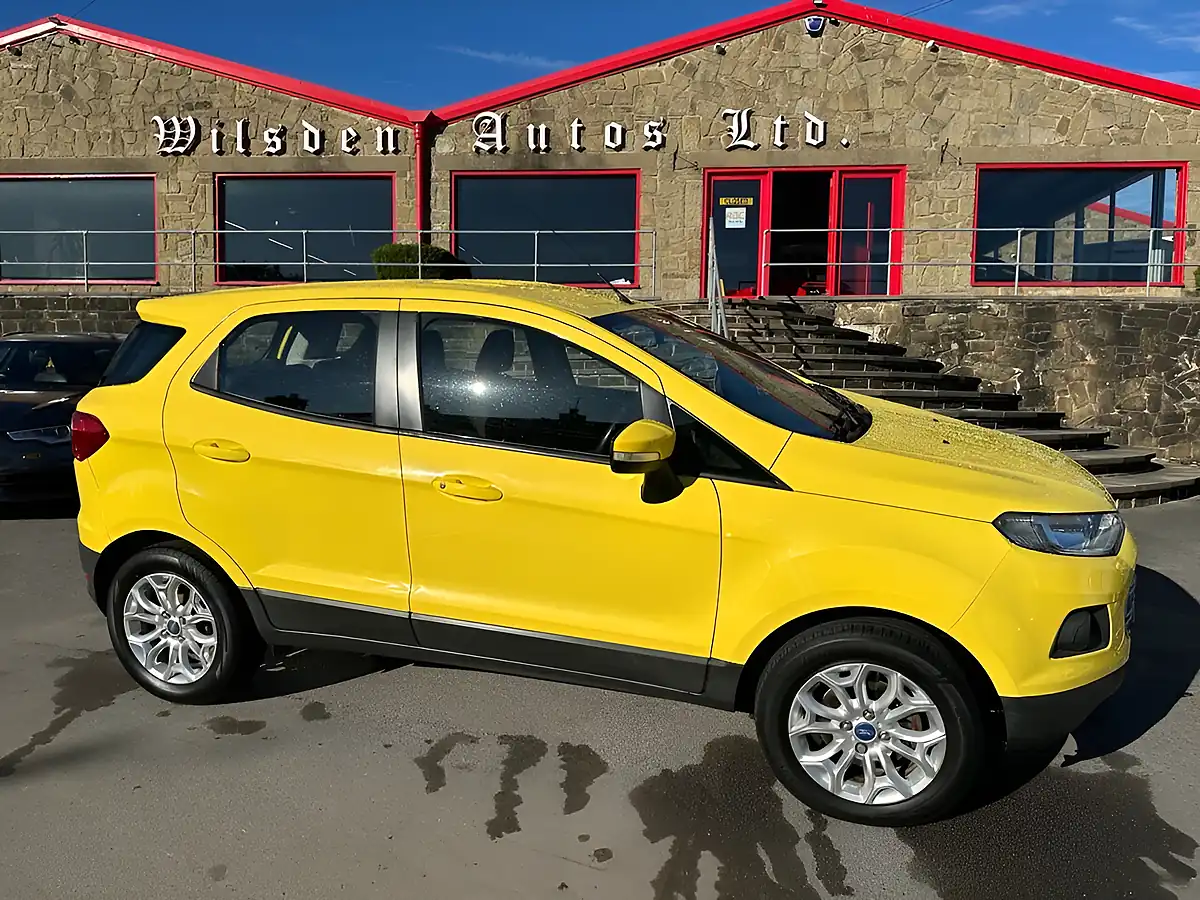 Used 2016 Ford Ecosport Zetec Yellow - Front View