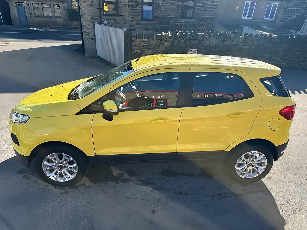 Used 2016 Ford Ecosport Zetec Yellow - Interior and Exterior details 5