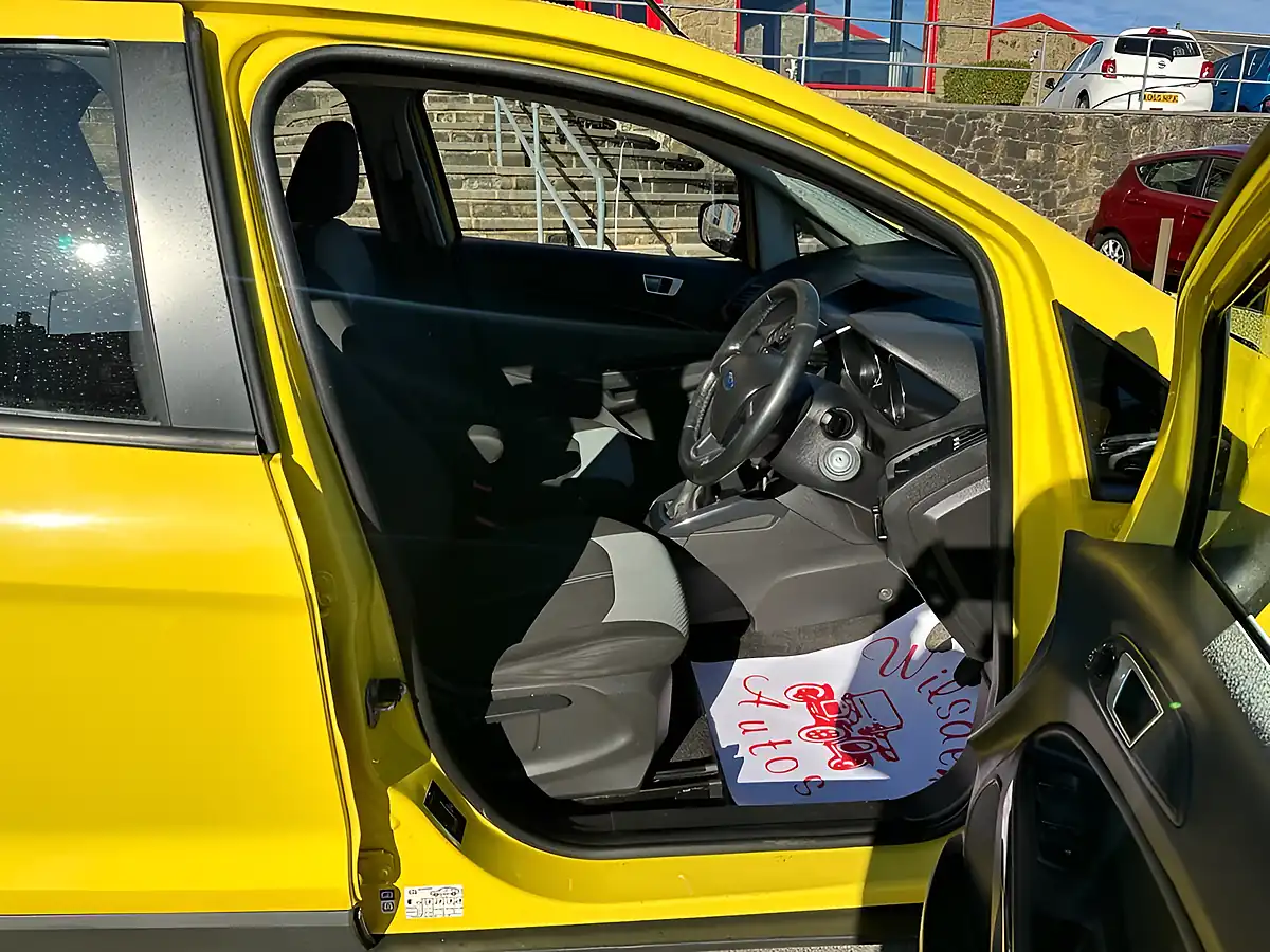 Used 2016 Ford Ecosport Zetec Yellow - Interior and Exterior details 9