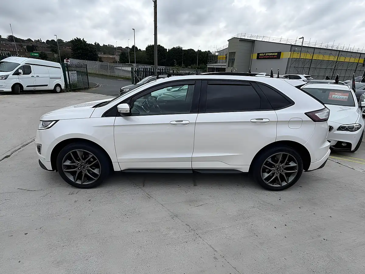 Used 2016 Ford Edge Sport White - Interior and Exterior details 8