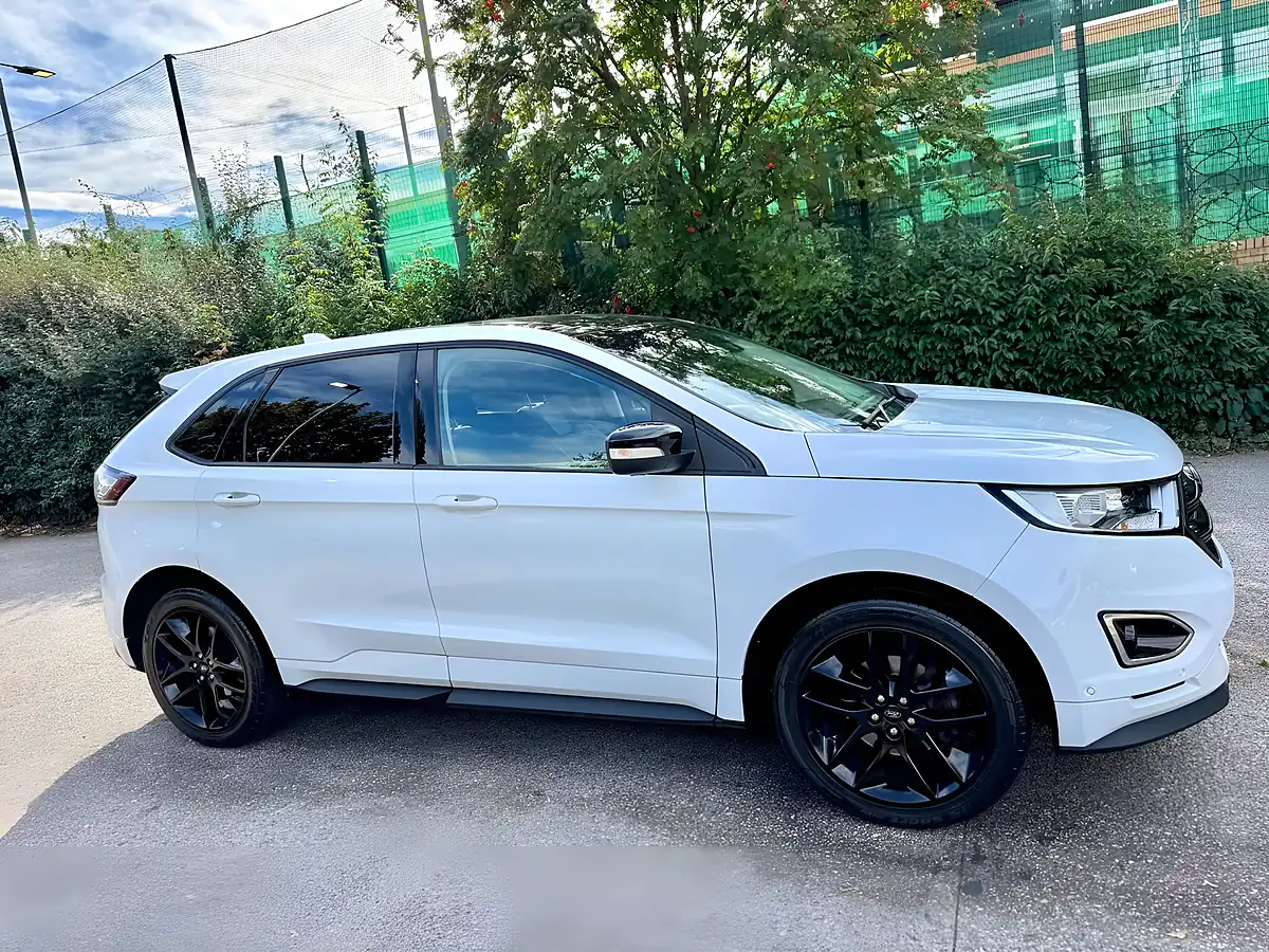 Used 2016 Ford Edge Sport White - Interior and Exterior details 8