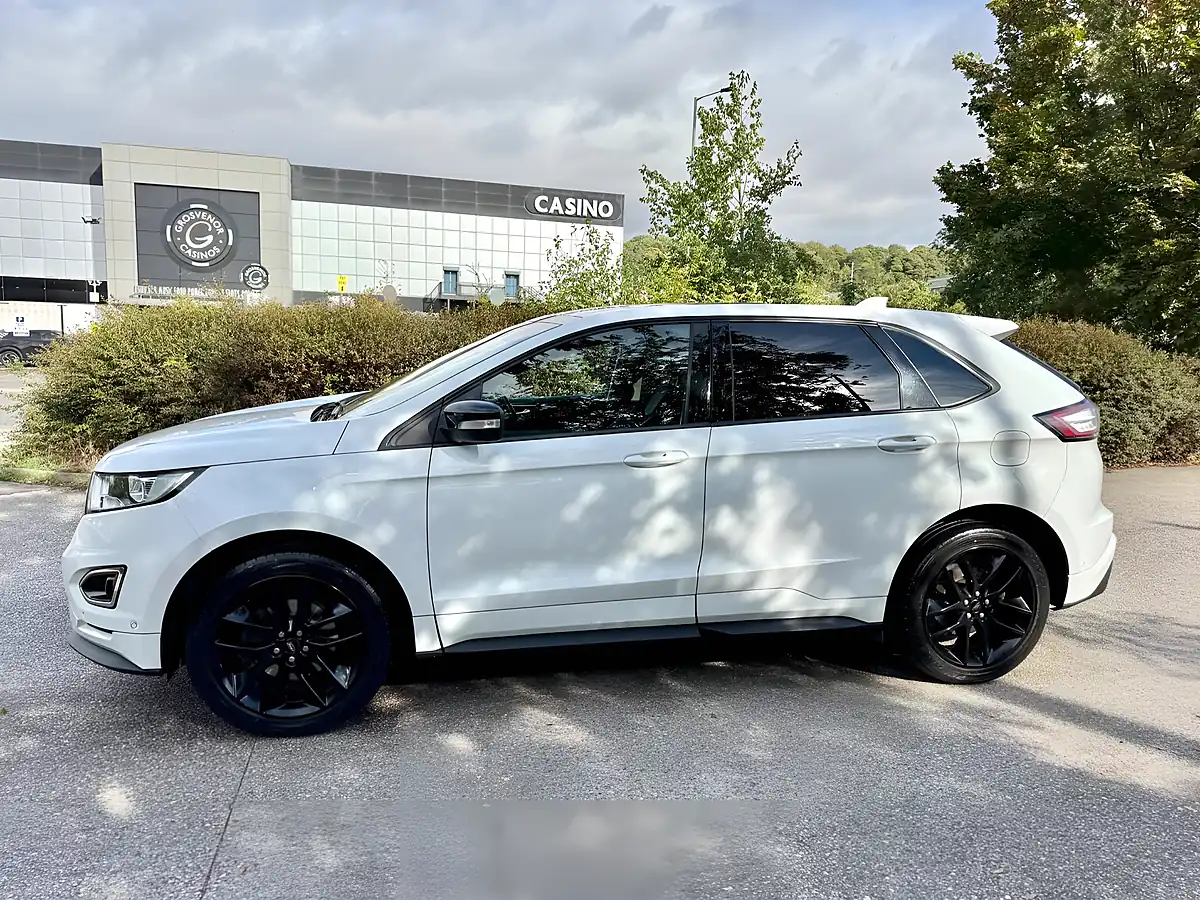 Used 2016 Ford Edge Sport White - Interior and Exterior details 9
