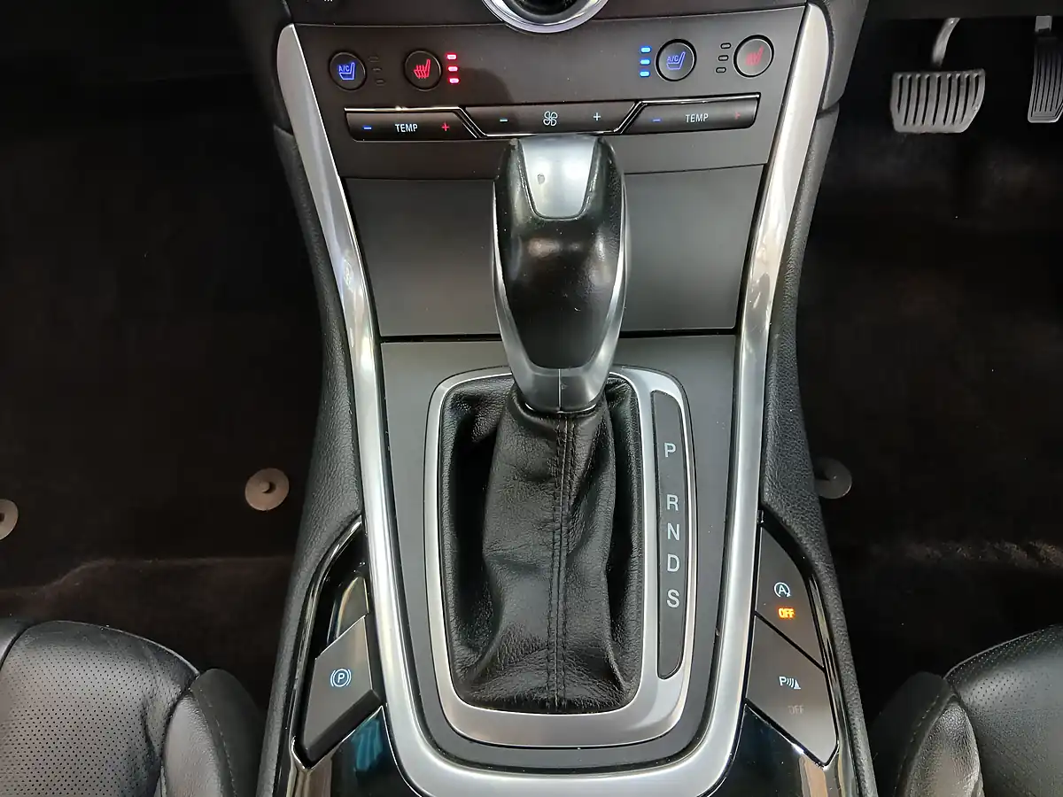 Used 2016 Ford Edge Titanium Grey - Interior and Exterior details 17