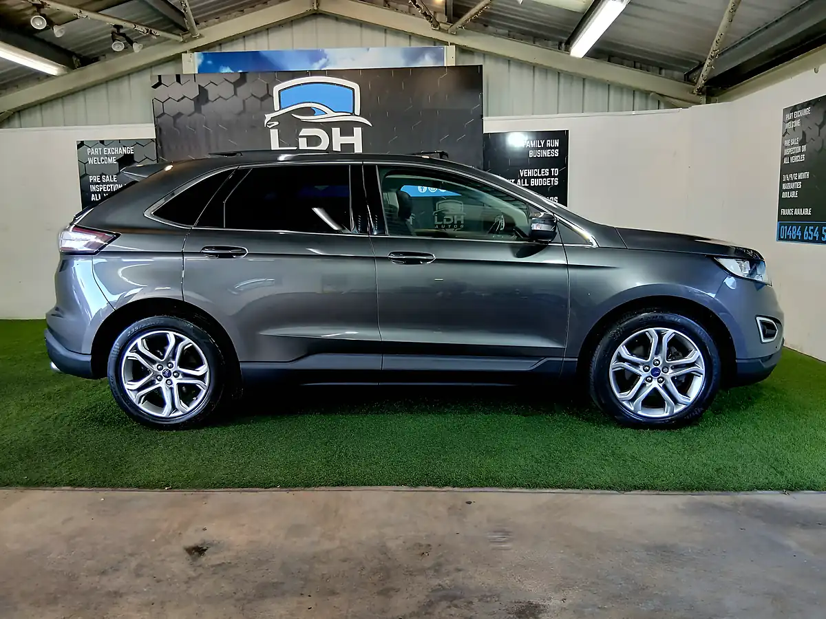 Used 2016 Ford Edge Titanium Grey - Interior and Exterior details 2