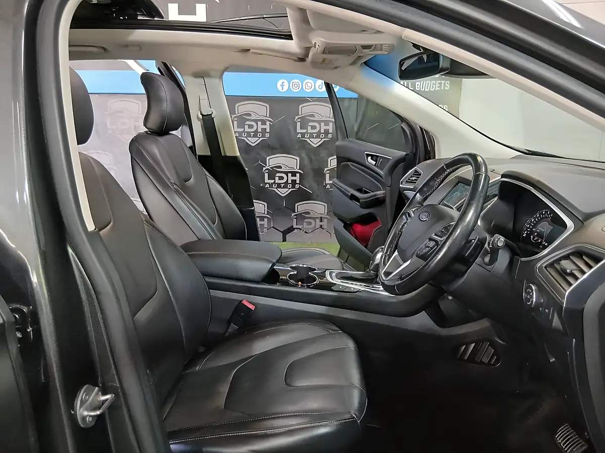 Used 2016 Ford Edge Titanium Grey - Interior and Exterior details 9