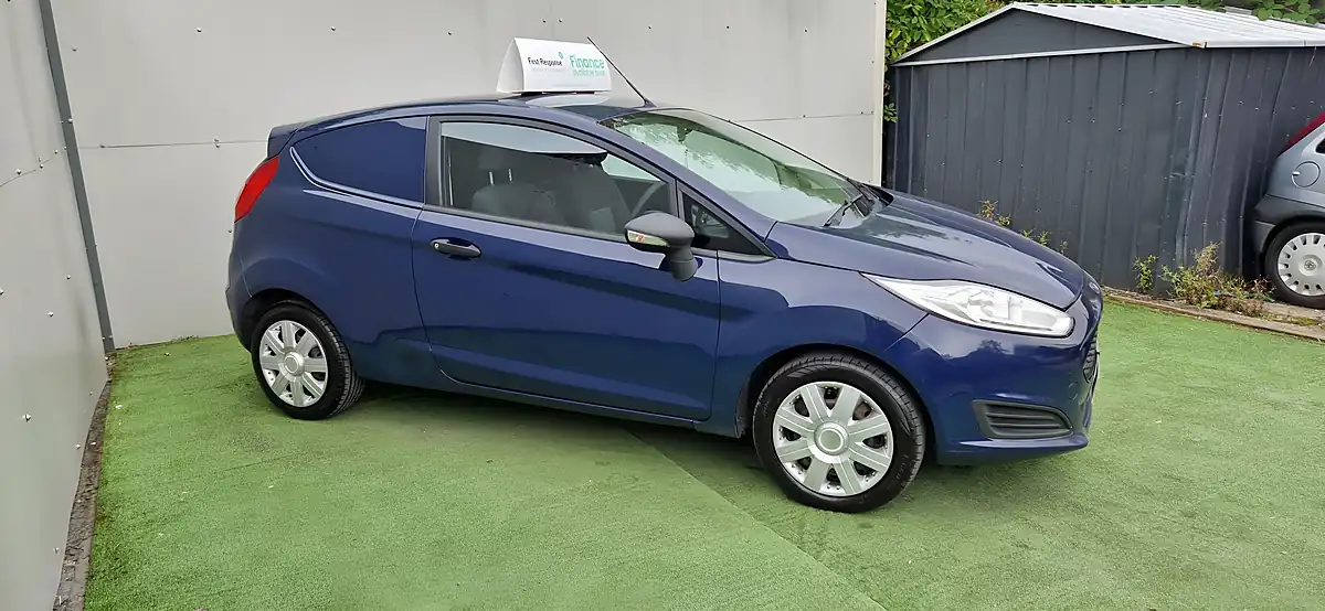 Used 2016 Ford Fiesta Base Blue - Interior and Exterior details 8