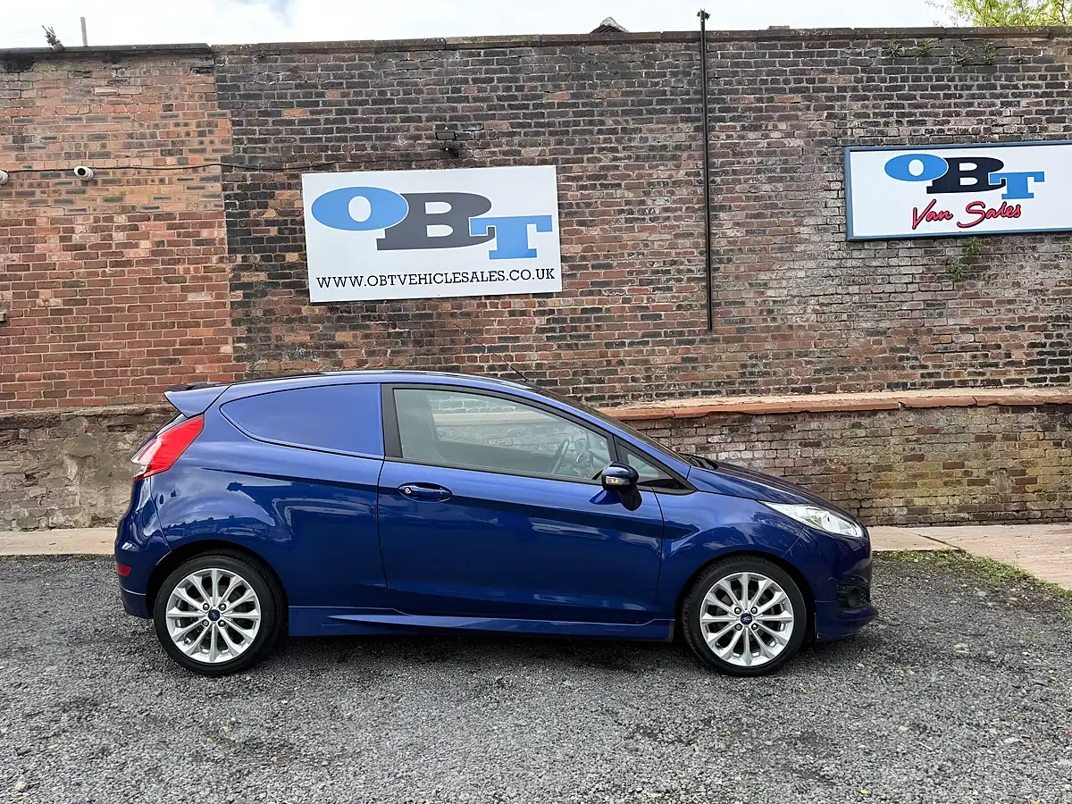 Used 2016 Ford Fiesta Sport Deep Impact Blue Metallic - Interior and Exterior details 3