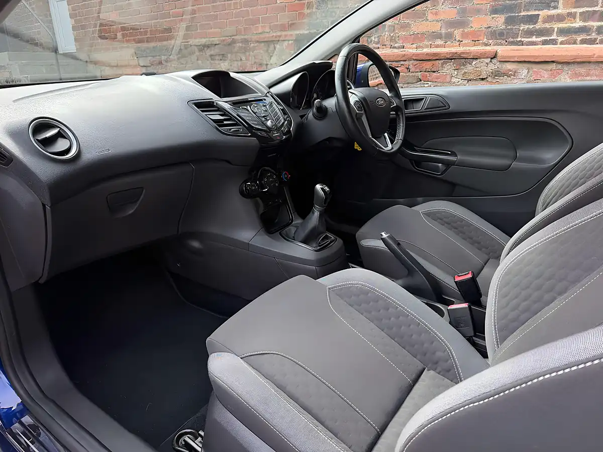 Used 2016 Ford Fiesta Sport Deep Impact Blue Metallic - Interior and Exterior details 9