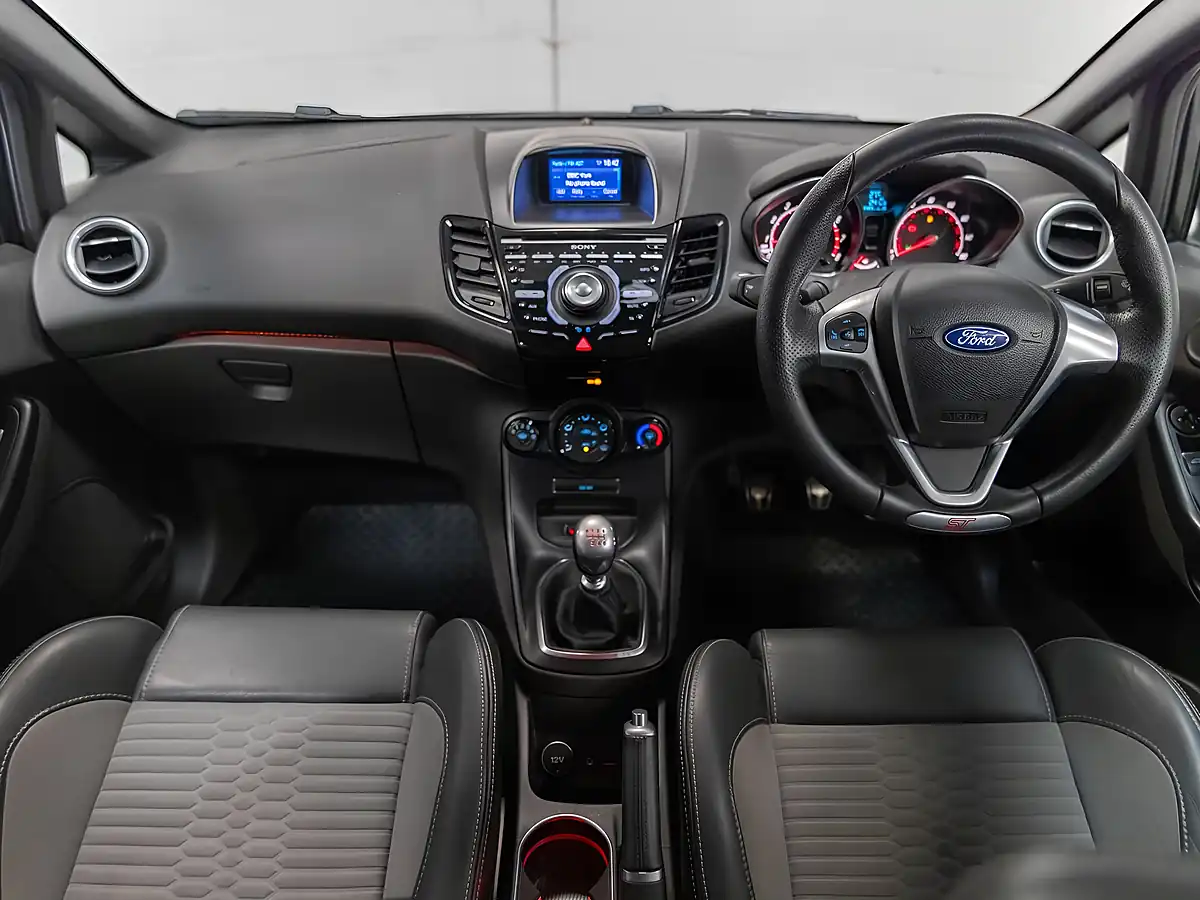 Used 2016 Ford Fiesta ST-2 Black - Interior and Exterior details 10