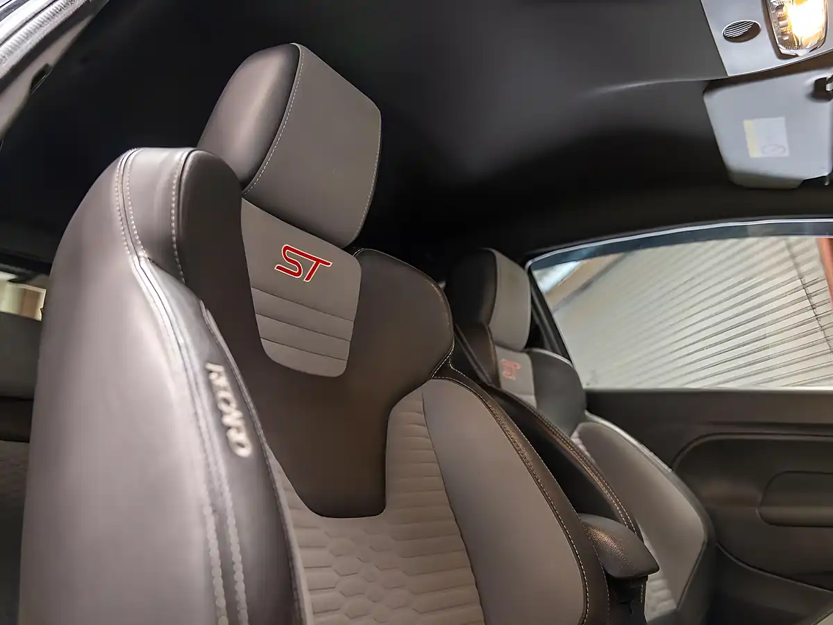 Used 2016 Ford Fiesta ST-2 Black - Interior and Exterior details 20