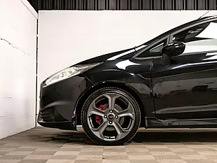 Used 2016 Ford Fiesta ST-2 Black - Interior and Exterior details 14