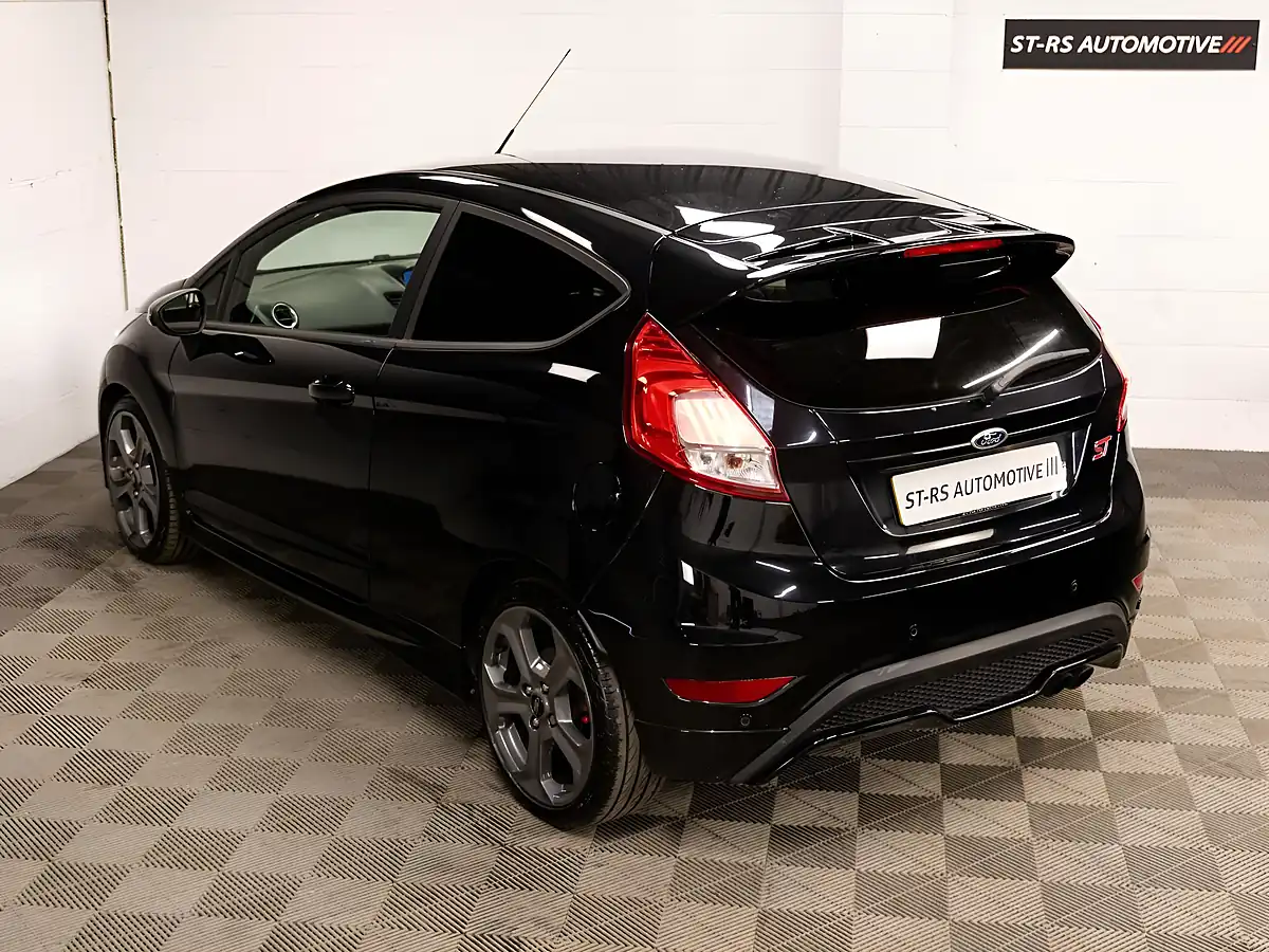 Used 2016 Ford Fiesta ST-2 Black - Interior and Exterior details 7