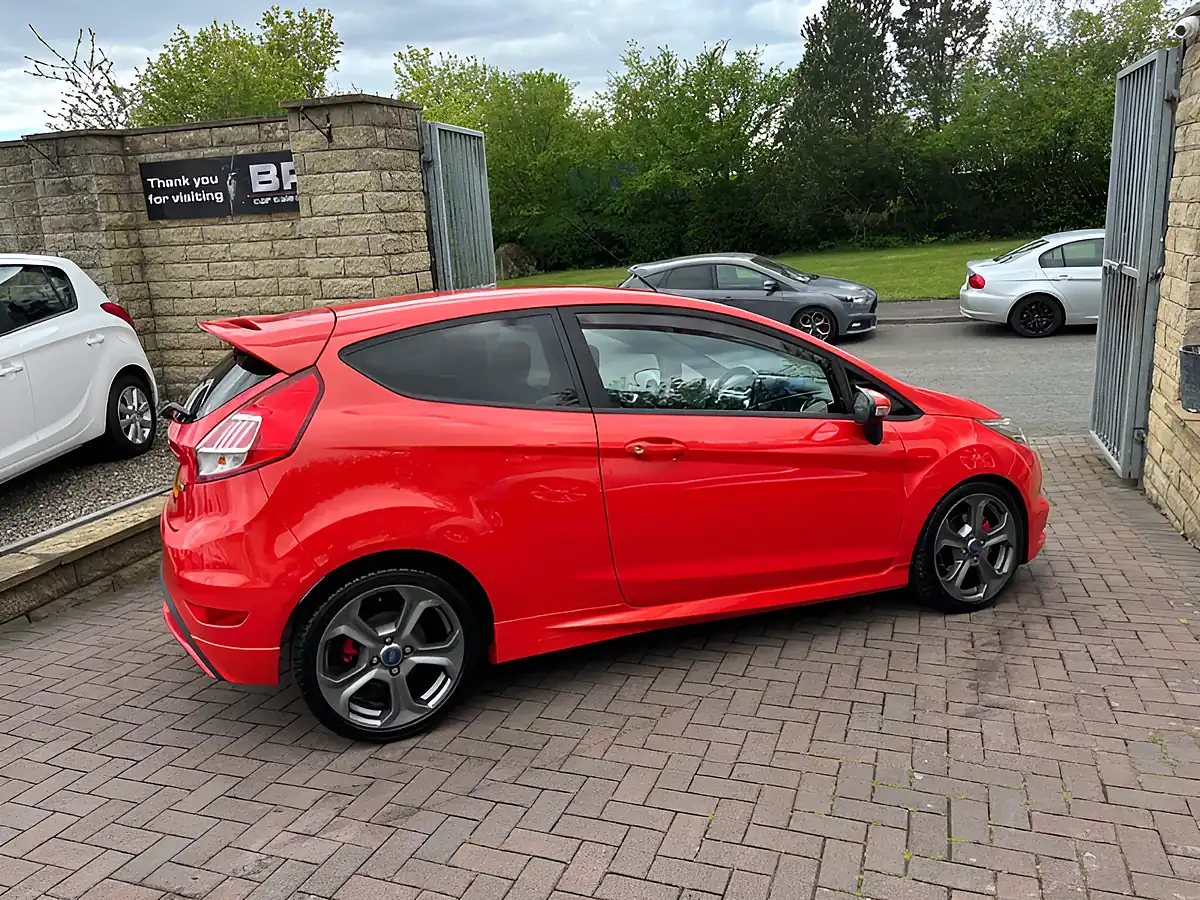 Used 2016 Ford Fiesta ST-2 Molten Orange - Interior and Exterior details 15