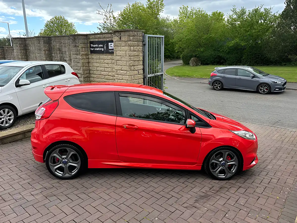 Used 2016 Ford Fiesta ST-2 Molten Orange - Interior and Exterior details 16