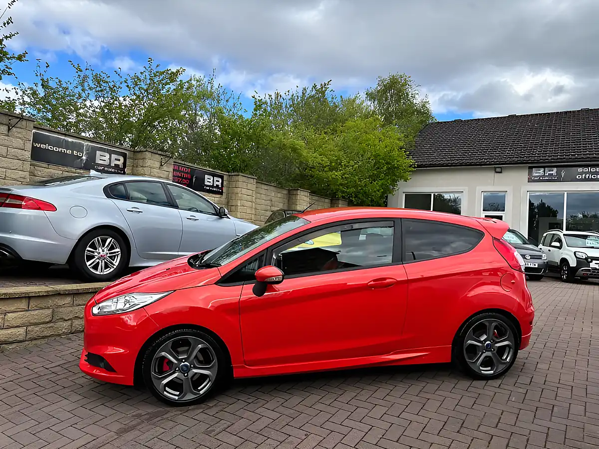 Used 2016 Ford Fiesta ST-2 Molten Orange - Interior and Exterior details 7