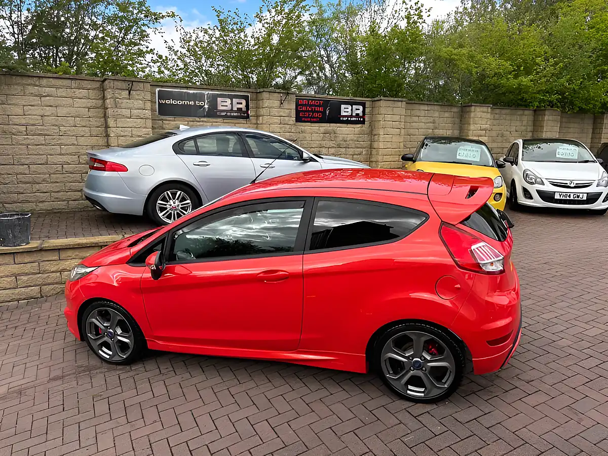 Used 2016 Ford Fiesta ST-2 Molten Orange - Interior and Exterior details 9