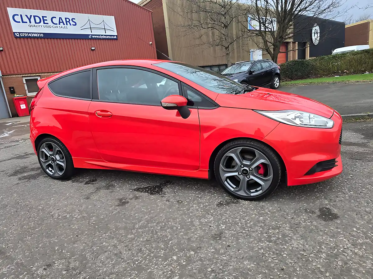 Used 2016 Ford Fiesta ST-2 Orange - Interior and Exterior details 4