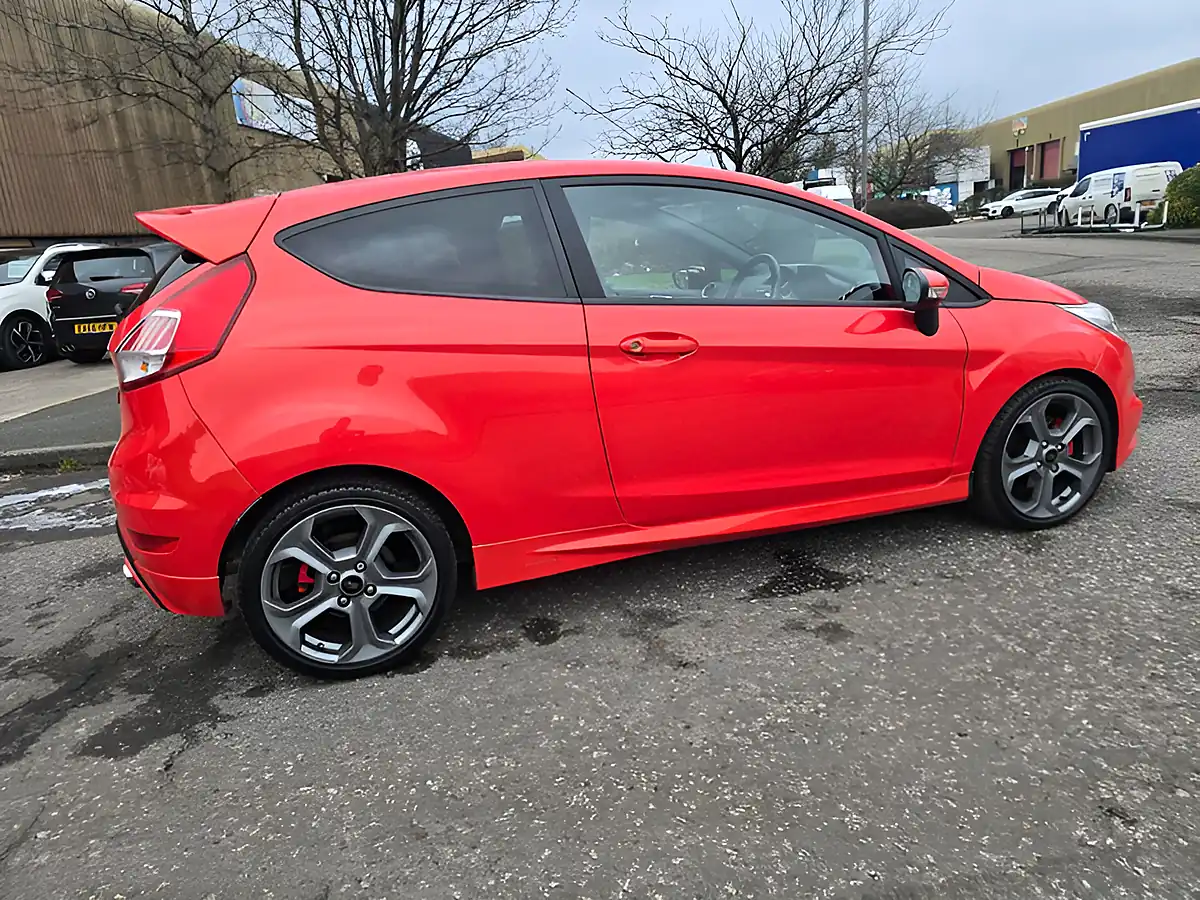 Used 2016 Ford Fiesta ST-2 Orange - Interior and Exterior details 6