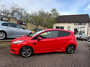 Used 2016 Ford Fiesta ST-2 Red - Interior and Exterior details 5