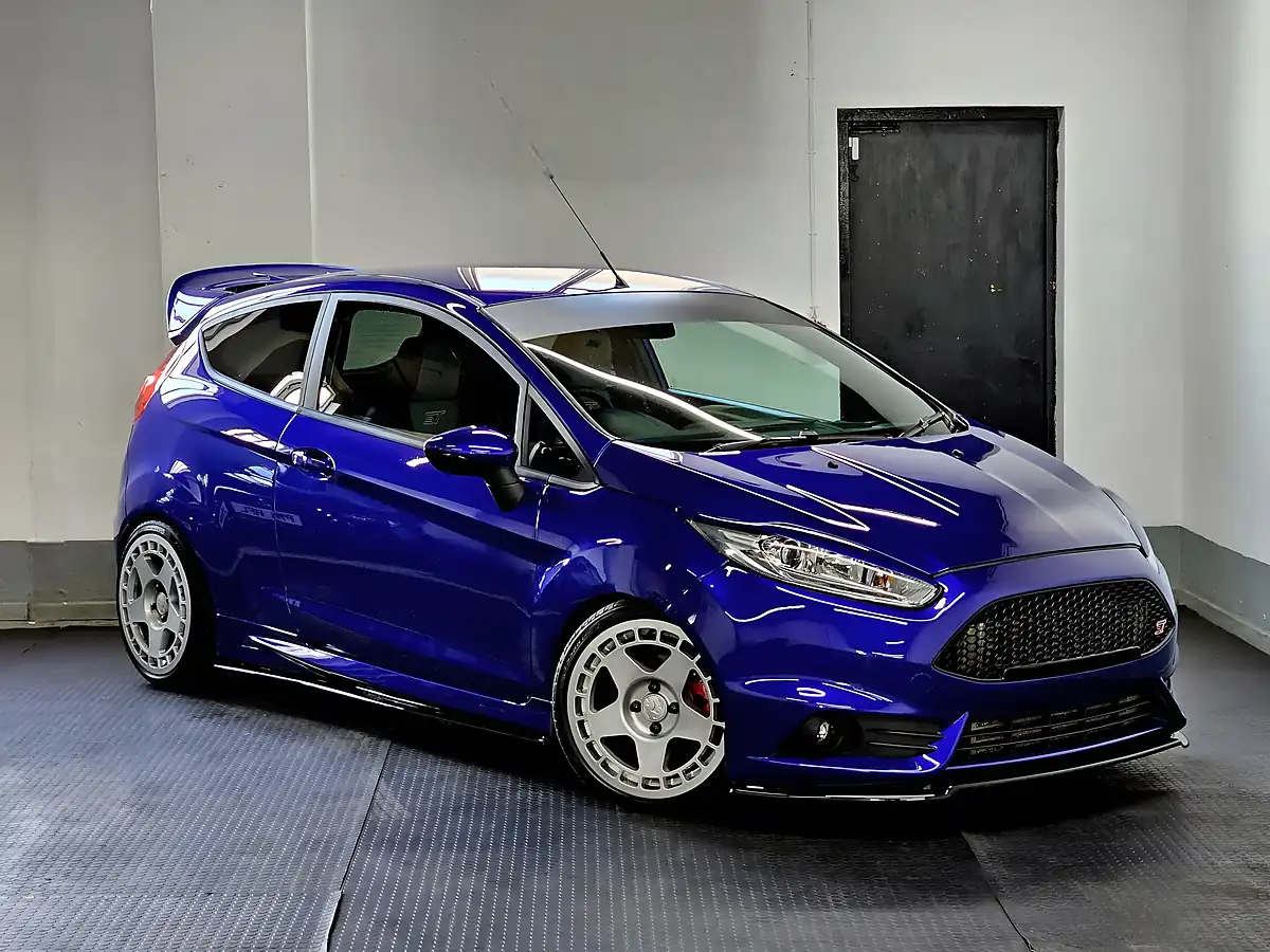 Used 2016 Ford Fiesta ST-2 Spirit Blue - Interior and Exterior details 6