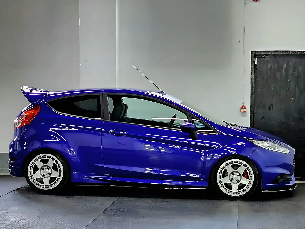 Used 2016 Ford Fiesta ST-2 Spirit Blue - Interior and Exterior details 8