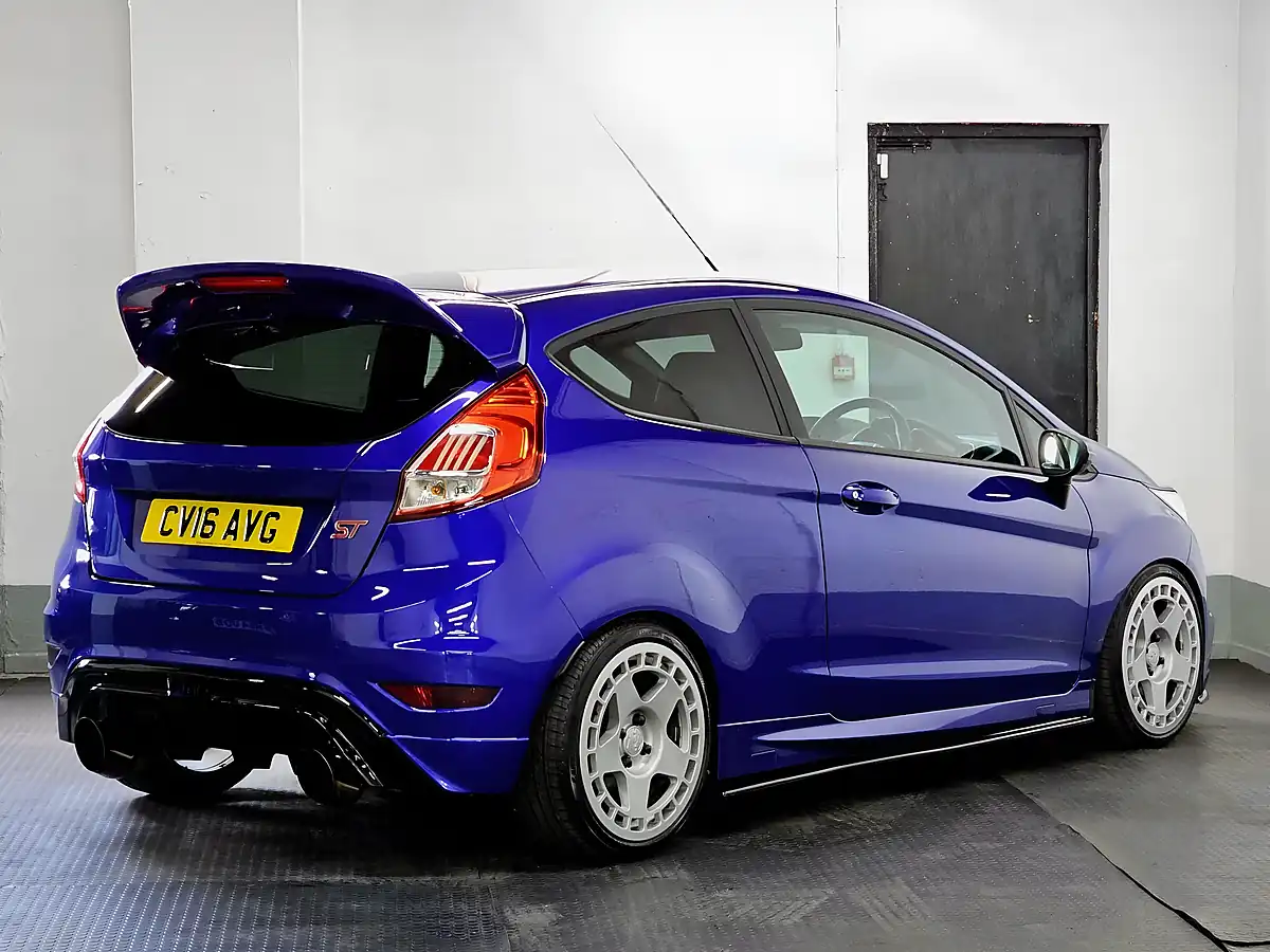 Used 2016 Ford Fiesta ST-2 Spirit Blue - Interior and Exterior details 9