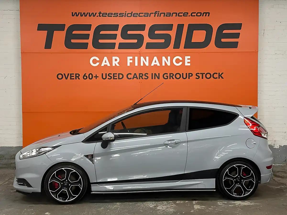 Used 2016 Ford Fiesta ST-200 Grey - Interior and Exterior details 9