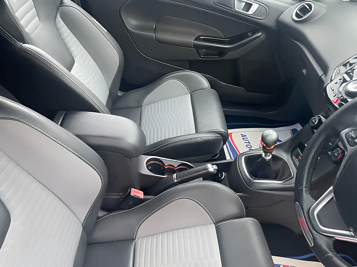 Used 2016 Ford Fiesta ST-3 Blue - Interior and Exterior details 13