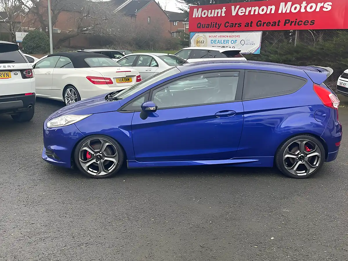 Used 2016 Ford Fiesta ST-3 Blue - Interior and Exterior details 5