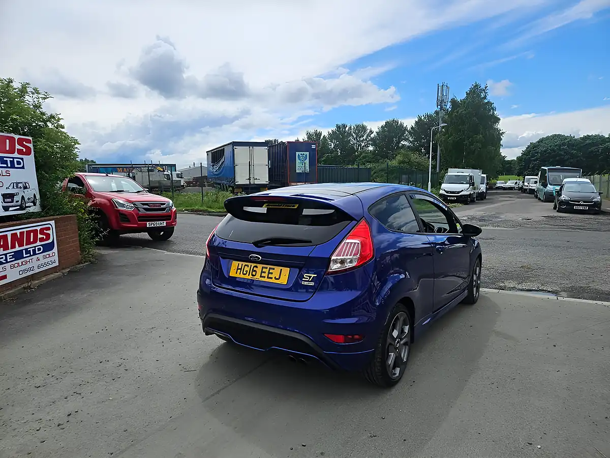 Used 2016 Ford Fiesta ST-3 Blue - Interior and Exterior details 8