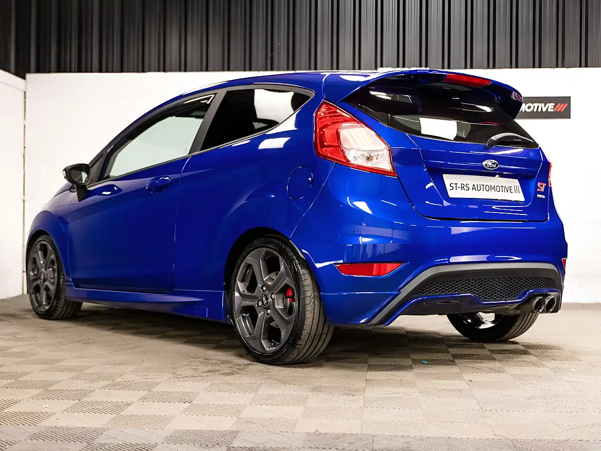 Used 2016 Ford Fiesta ST-3 Blue - Interior and Exterior details 3