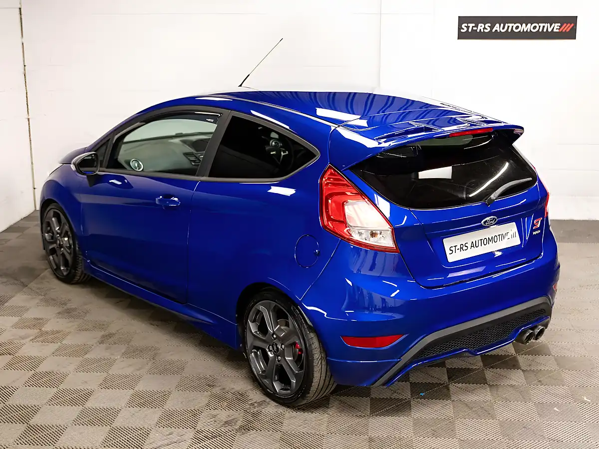 Used 2016 Ford Fiesta ST-3 Blue - Interior and Exterior details 7