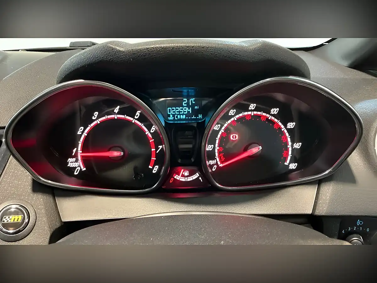 Used 2016 Ford Fiesta ST-3 Blue - Interior and Exterior details 10