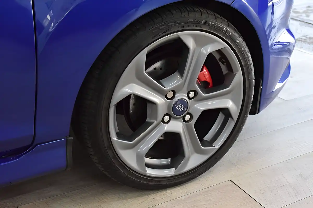 Used 2016 Ford Fiesta ST-3 Blue - Interior and Exterior details 6