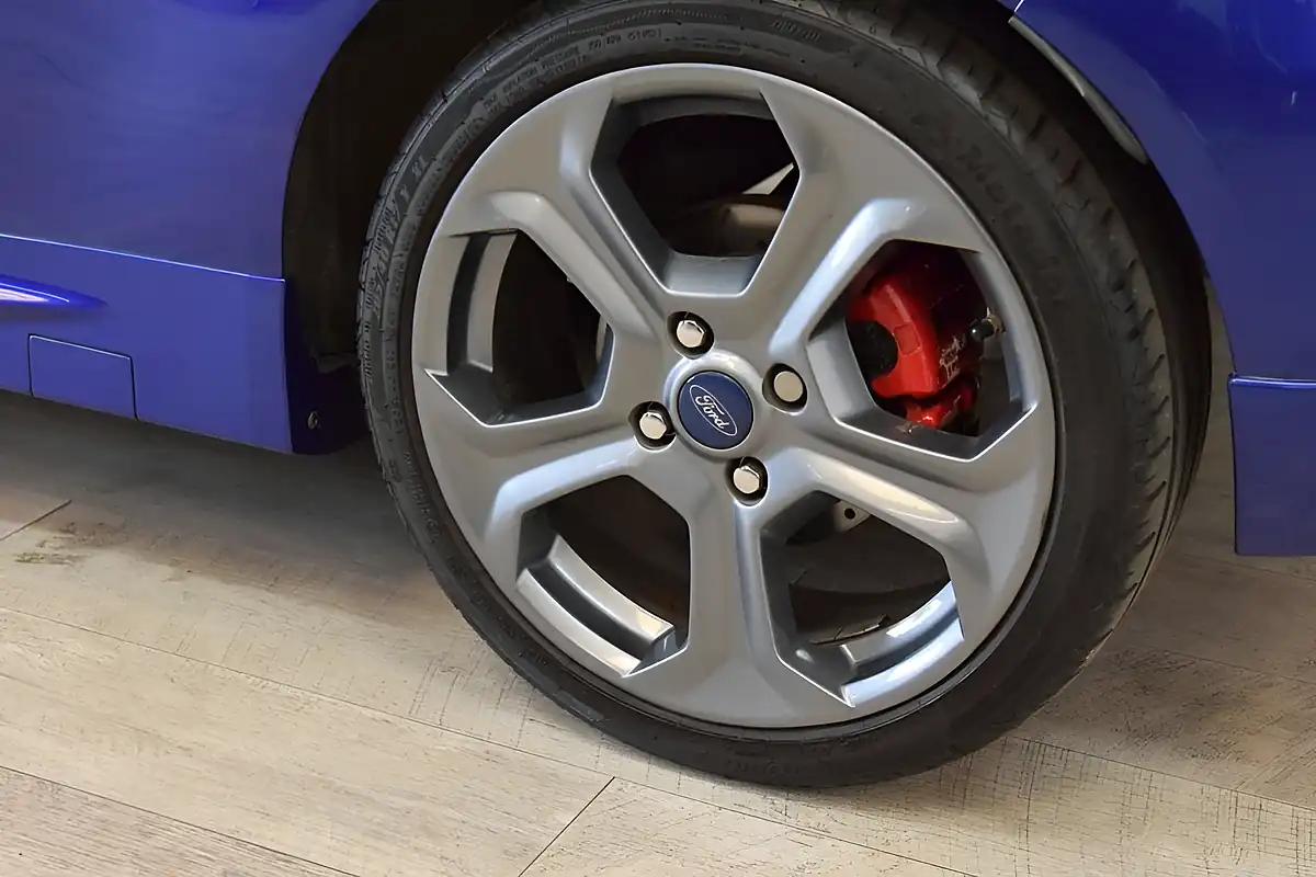 Used 2016 Ford Fiesta ST-3 Blue - Interior and Exterior details 8