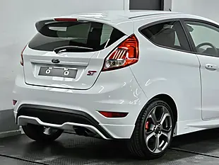 Used 2016 Ford Fiesta ST-3 Frozen White - Interior and Exterior details 10