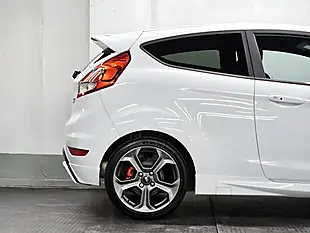 Used 2016 Ford Fiesta ST-3 Frozen White - Interior and Exterior details 17