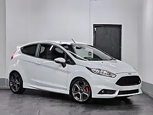 Used 2016 Ford Fiesta ST-3 Frozen White - Interior and Exterior details 4