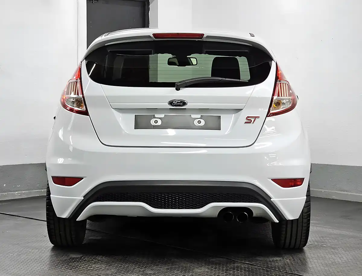 Used 2016 Ford Fiesta ST-3 Frozen White - Interior and Exterior details 8