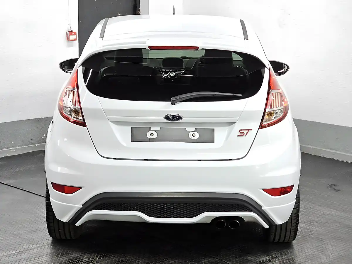 Used 2016 Ford Fiesta ST-3 Frozen White - Interior and Exterior details 9