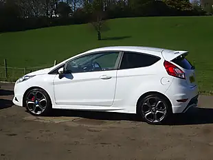 Used 2016 Ford Fiesta ST-3 Frozen White - Interior and Exterior details 12