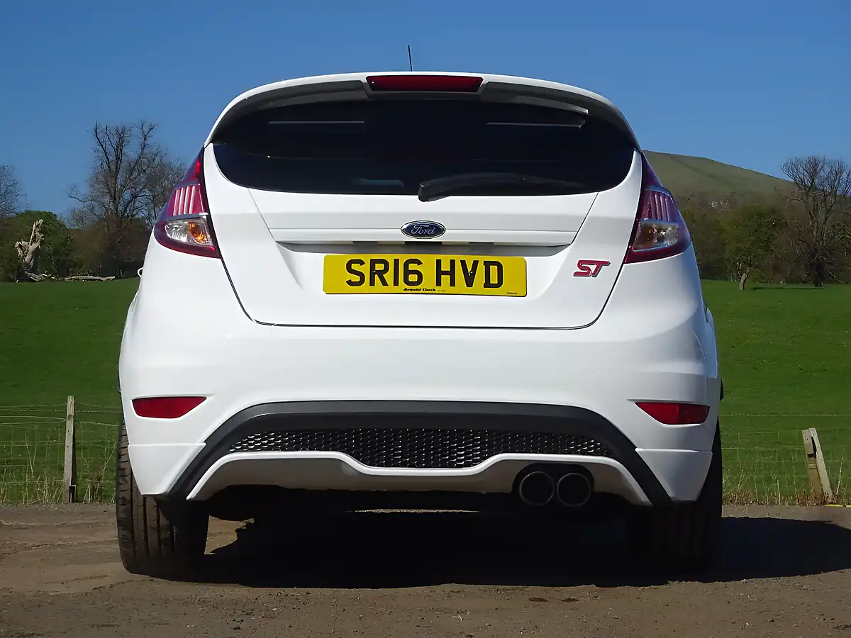 Used 2016 Ford Fiesta ST-3 Frozen White - Interior and Exterior details 14