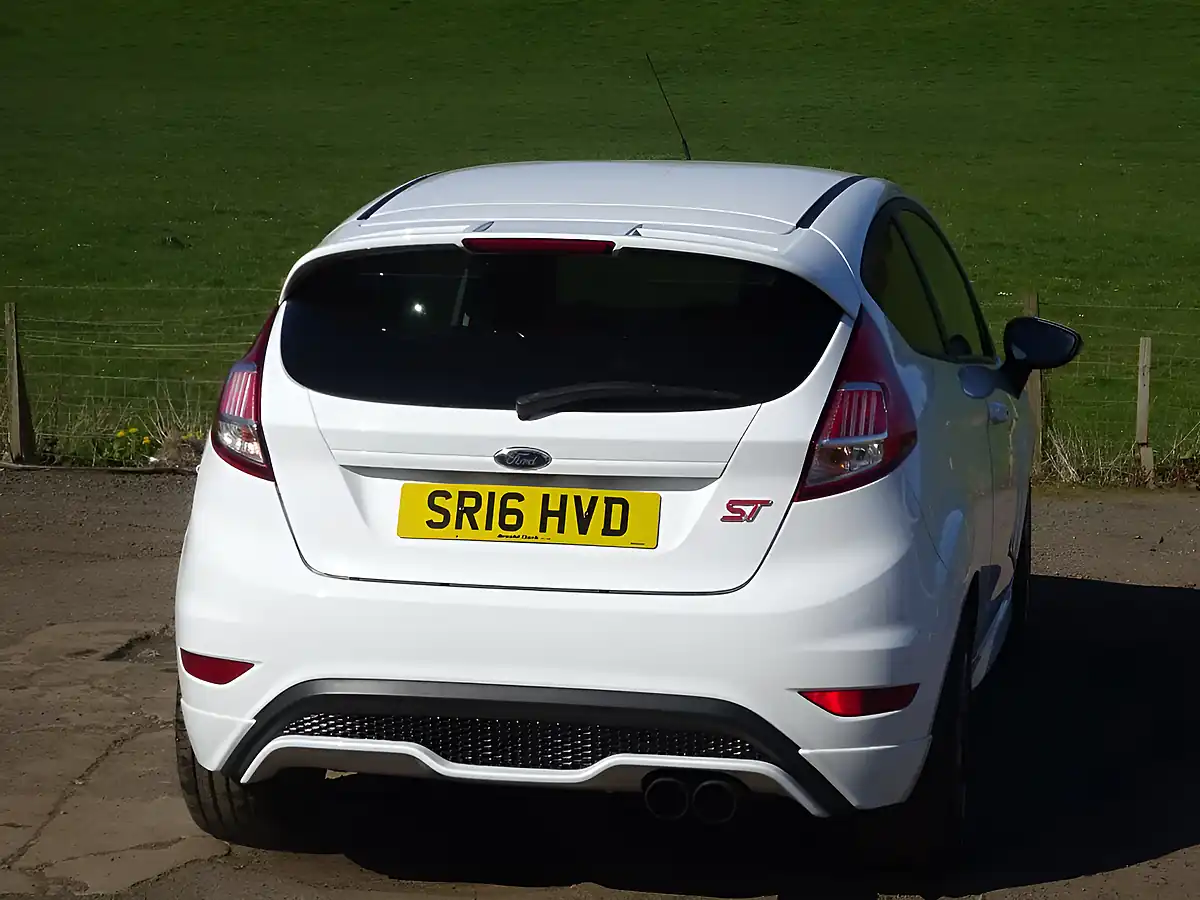 Used 2016 Ford Fiesta ST-3 Frozen White - Interior and Exterior details 15