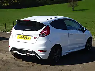 Used 2016 Ford Fiesta ST-3 Frozen White - Interior and Exterior details 17