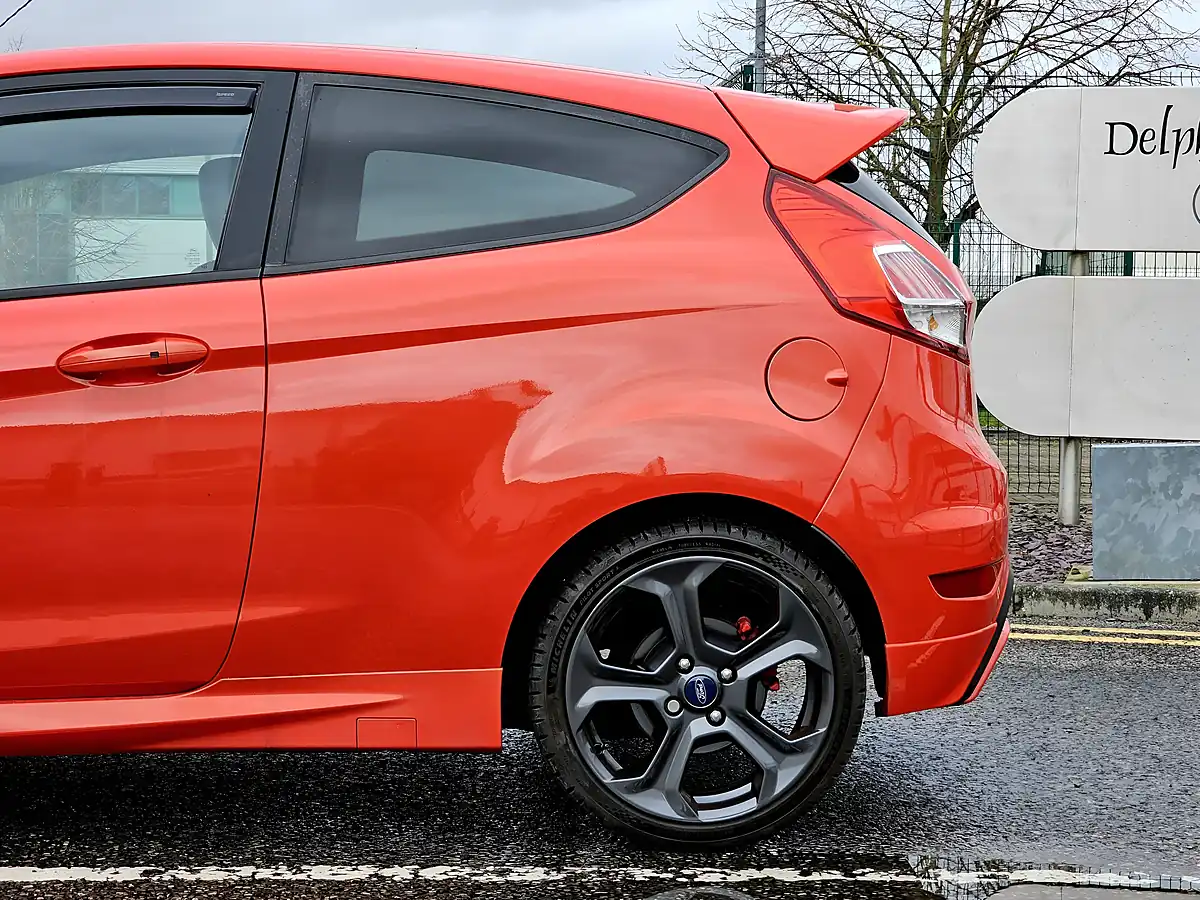 Used 2016 Ford Fiesta ST-3 Molten Orange - Interior and Exterior details 20