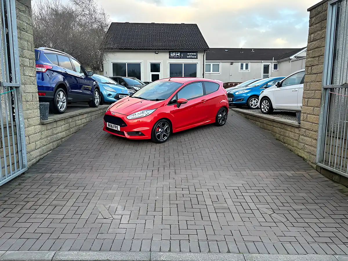 Used 2016 Ford Fiesta ST-3 Orange - Interior and Exterior details 3